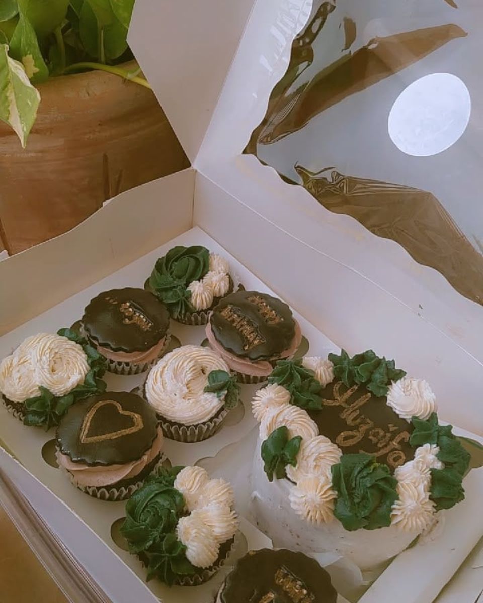 Bento with 8 cupcakes - Image 2