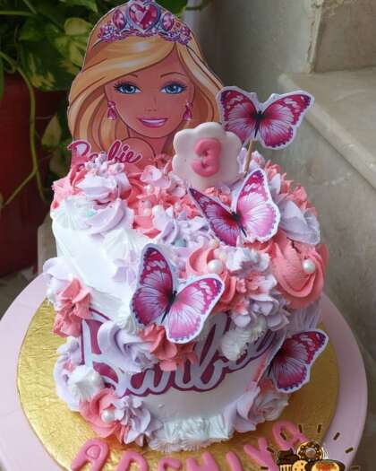 Pineapple Paradise Barbie’s Cake