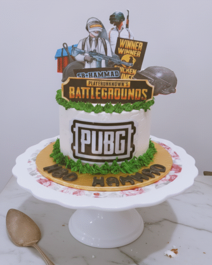 Pub G Theme Cake